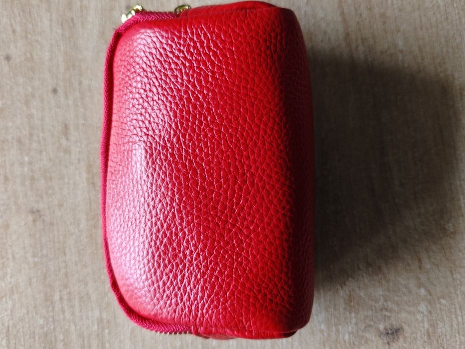 Мини портмонета с три отделения от естествена кожа