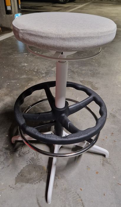 Scaune de bar rotative
