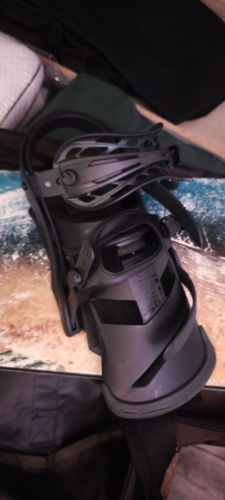 Продавам сноуборд lib tech & rossignol