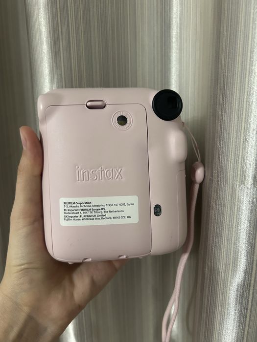 Instax  12 mini.