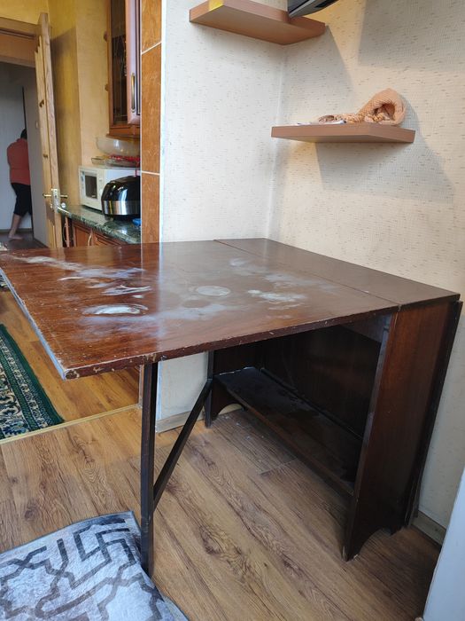 Отдам даром раскладной  стол