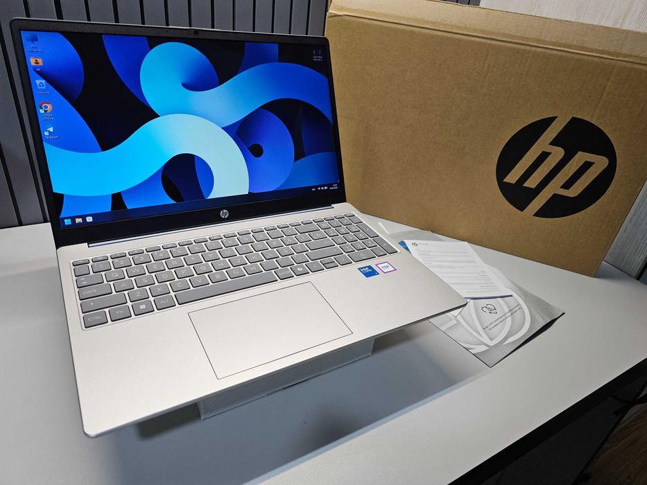 ПРОДАМ HP 15-FD0071NQ Мощный Ноутбук Core™i5-120U/16GB/512SSD/15.6"FHD