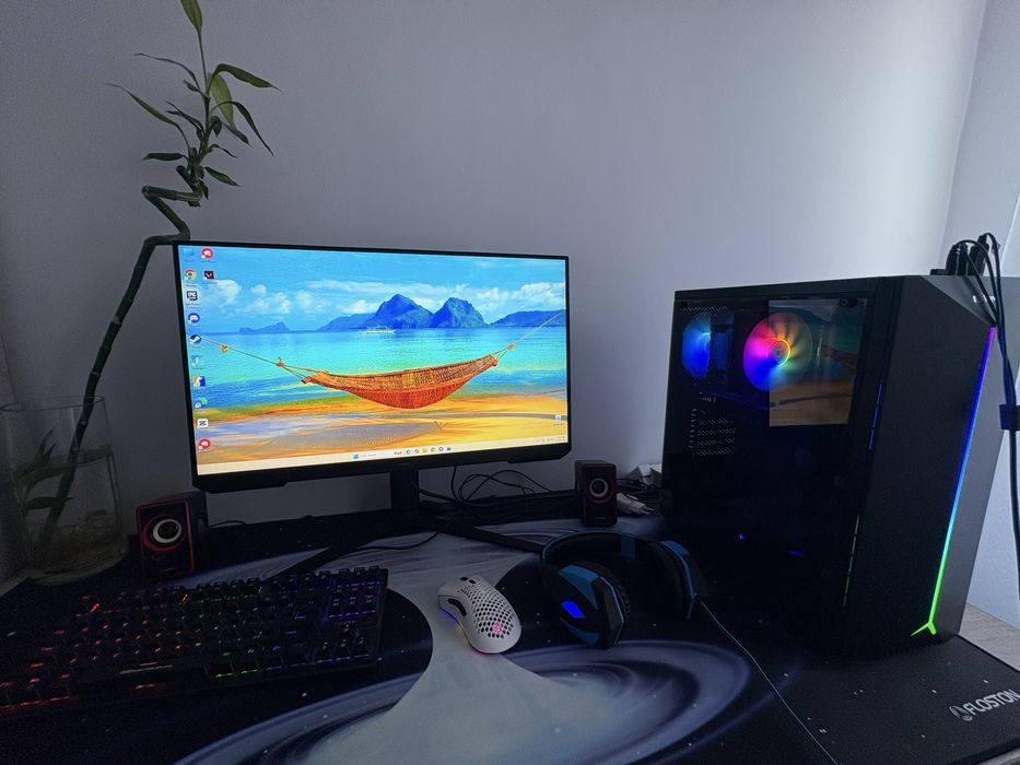 Vând pc gaming setup ,CA NOU !