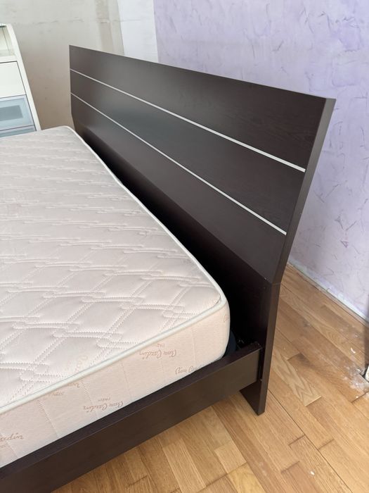 Двухспальная кровать