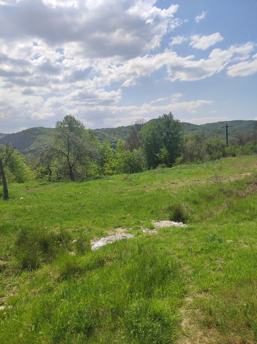 Pamant intravilane de vânzare