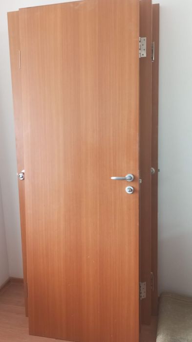 Двери межкомнатные, бесплатно