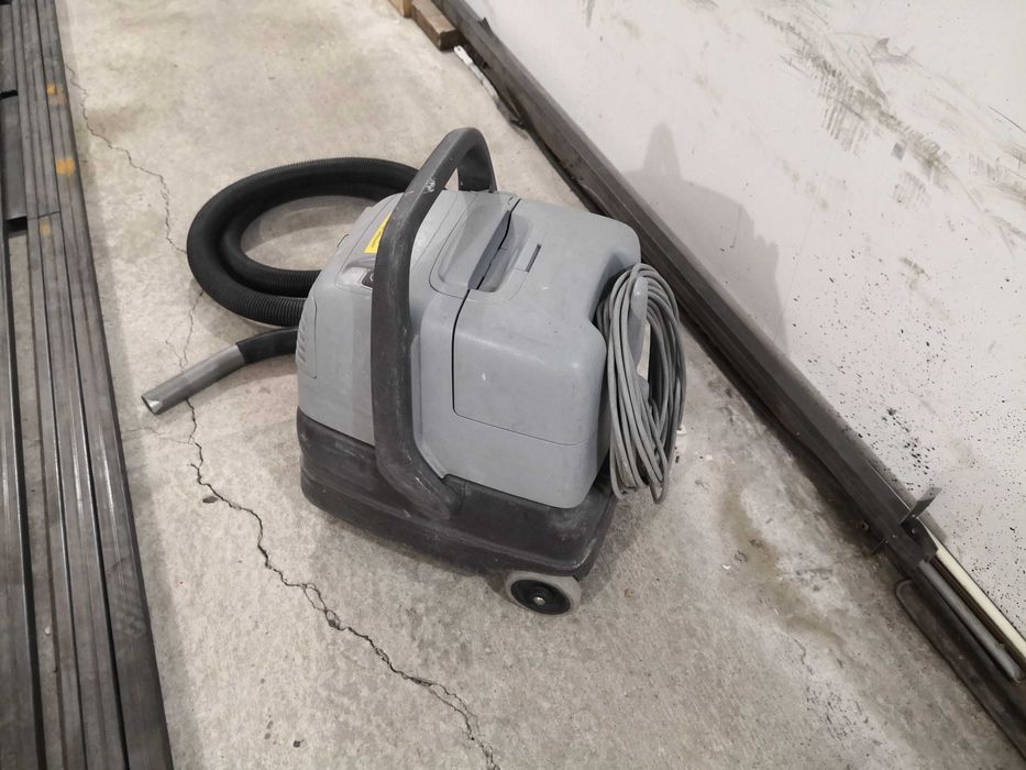 Прахосмукачкa за мокро и сухо почистване Nilfisk WD215