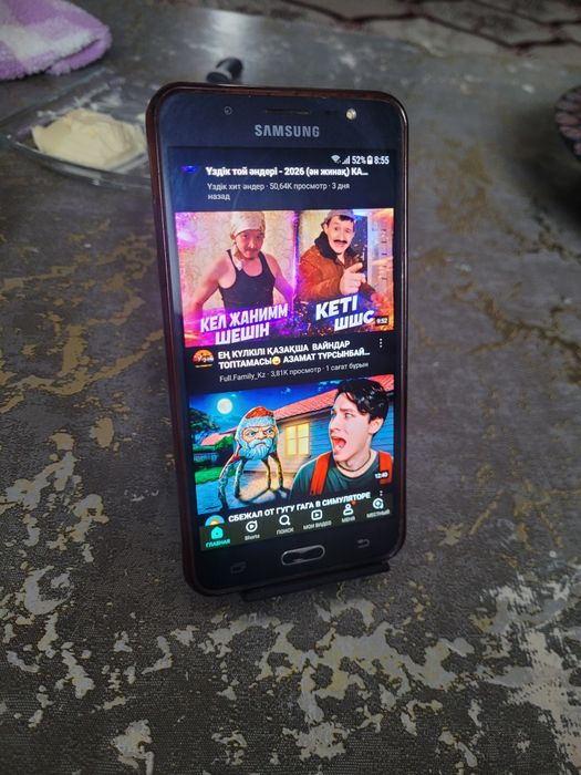 Самсунг  J5 (2016)  .