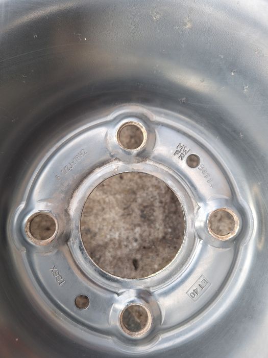 Рено, Дачия-16цола-4/100-имат датчици за налягане