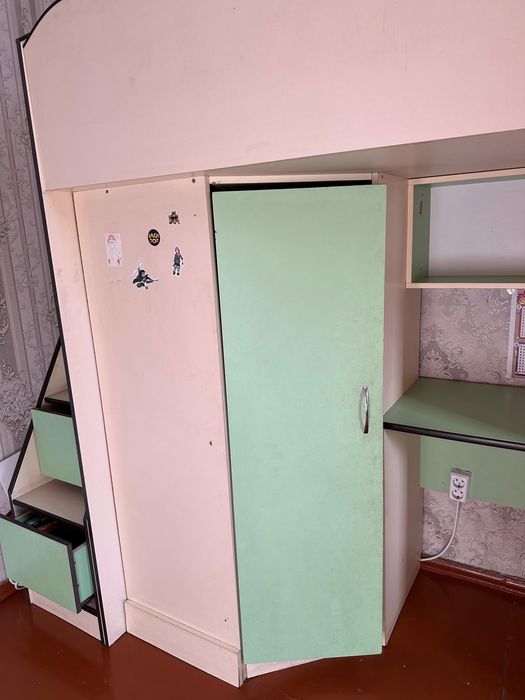 Продается кровать со шкафами