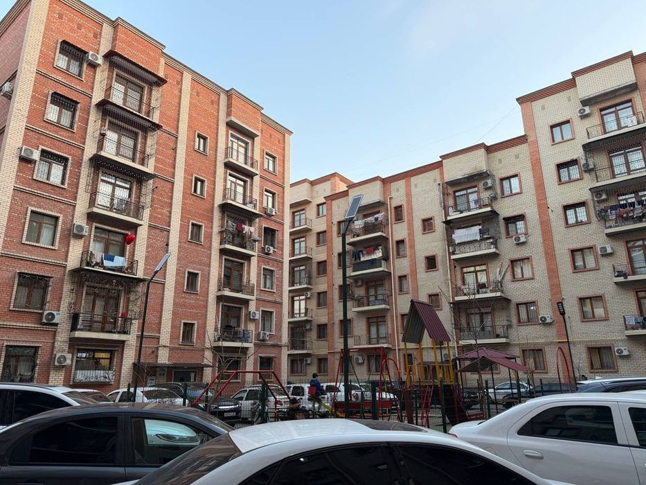 Квартира продается 2/6/6 на Дубовой