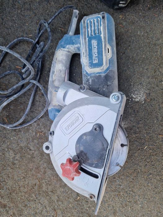 Debitor canale pereti Erbauer EWC1500, 1500 W, 125 mm, 8500 rpm