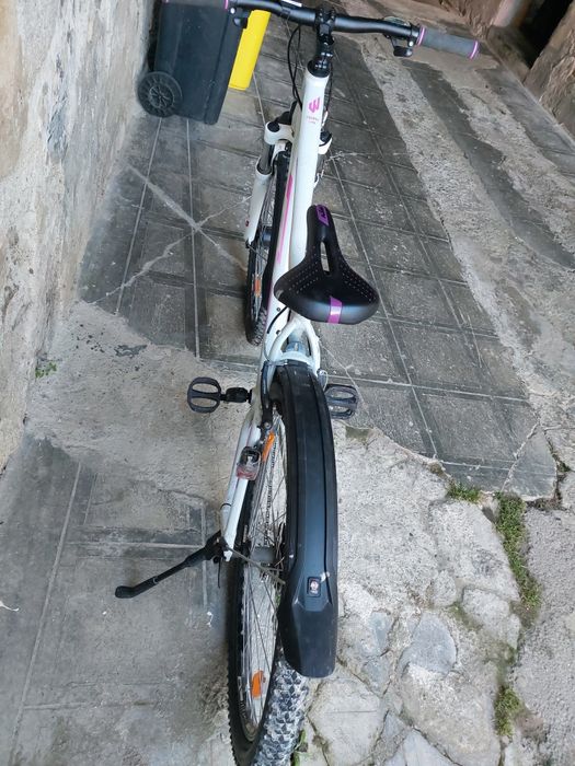 Vând bicicleta de dame