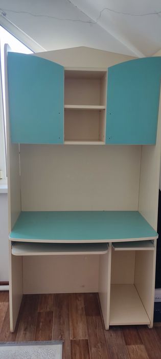 Стол компьютерный