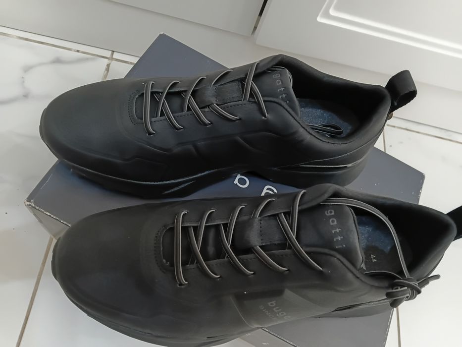 Bugatti оригинал 44 размер новые