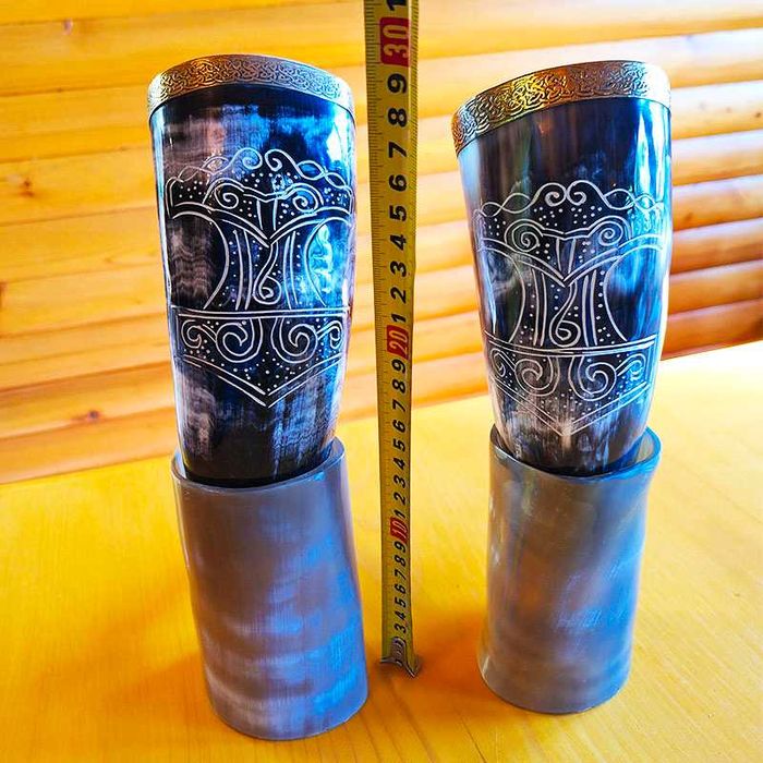 Чаша от естествен рог с бронзов обков,   античен рог за пиене.