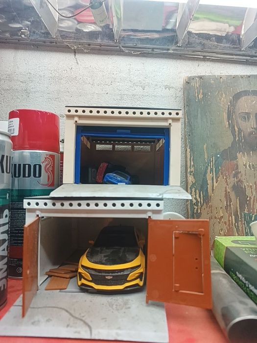Продам гаражи игрушки