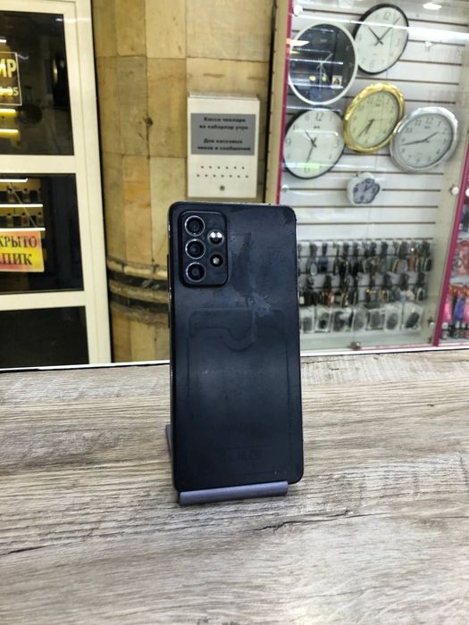 Samsung A 52 rangi qora joyi 128Gb