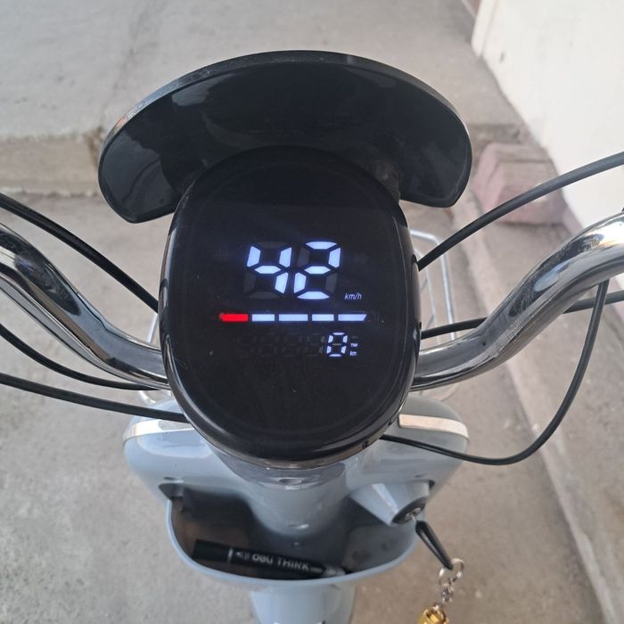 Skuter sotiladi elektro