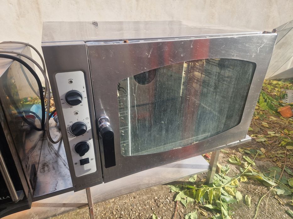 Cuptor electric cu convectie,  aparate gatit electrice