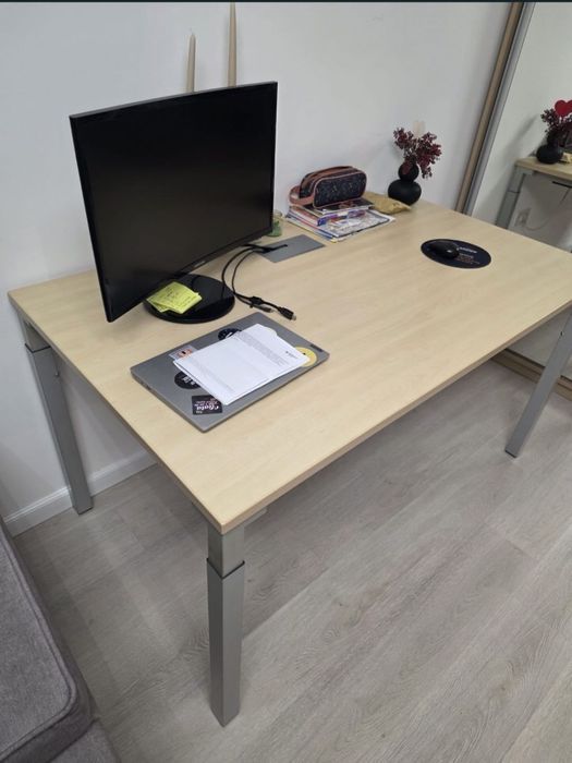Birou Steelcase