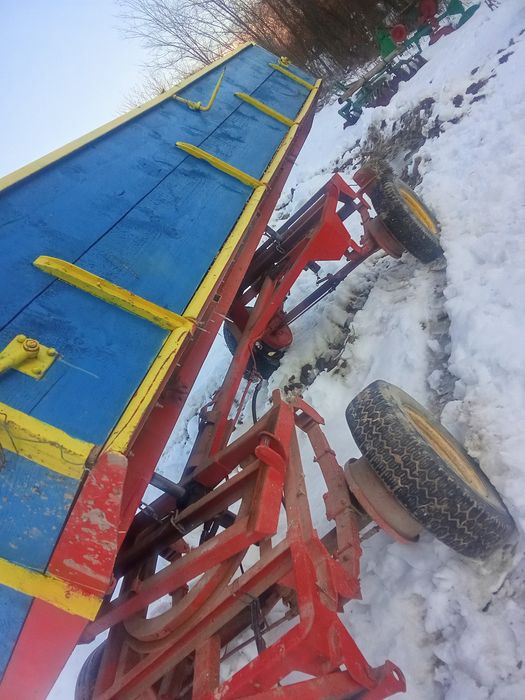 Vând remorca plug și met erbicidat