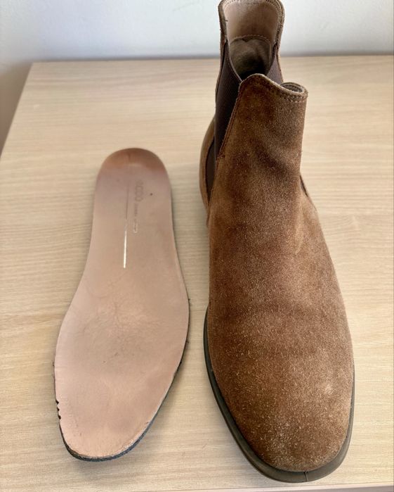 Botine ECCO din piele intoarsa
