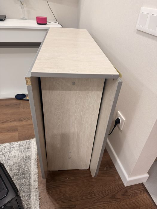 Продам стол книжка