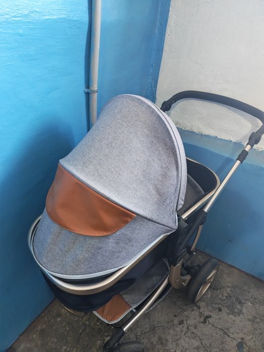 Отдам бесплатно детскую коляску