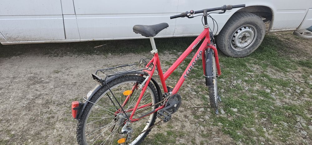 Bicicleta de vânzare