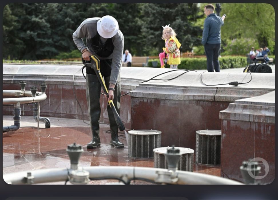 Чистка, мойка басейнов, фонтанов, мрамора, фасодов, мягкой мебели.
