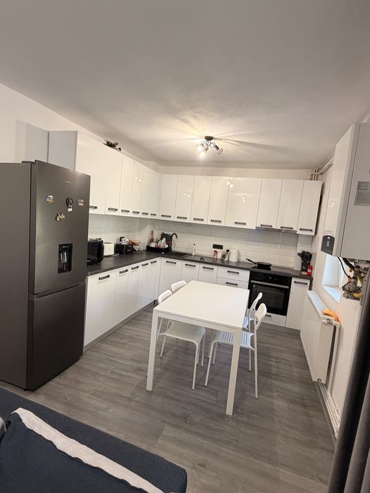 Apartament cu 4 camere