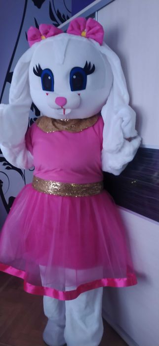 Голяма бяла мечка и бяло сладко зайче за парти!