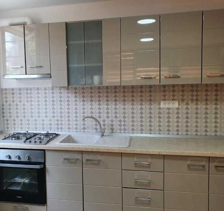 Дава се под наем Двустаен апартамент в Пловдив, Южен - 60 кв.м за 265.2 € - Снимка #2