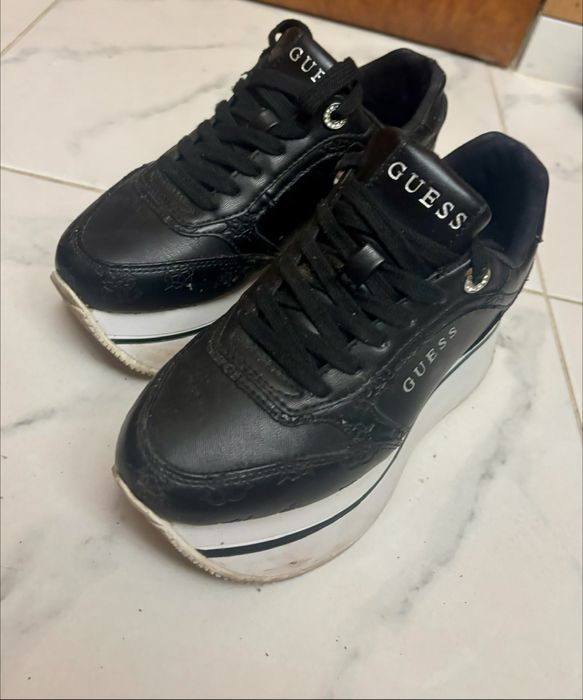 Модерни маратонки GUESS