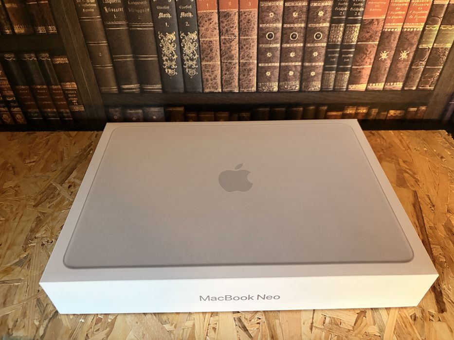 Mac Apple Neo 13” NOU sigilat