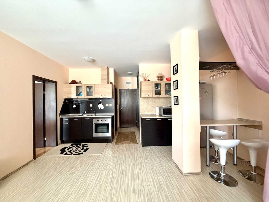 Продава се Двустаен апартамент в Свети Влас - 95 кв.м за 1222 €/кв.м - Снимка #1