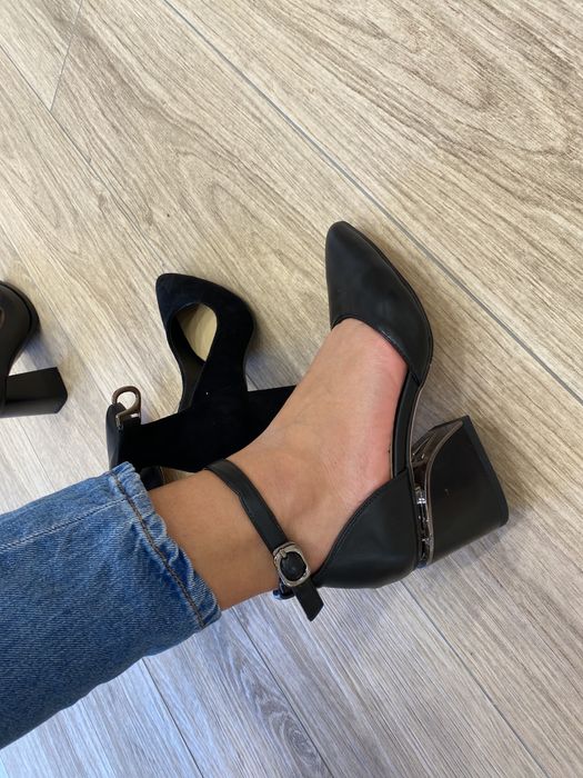 Босоножки новые