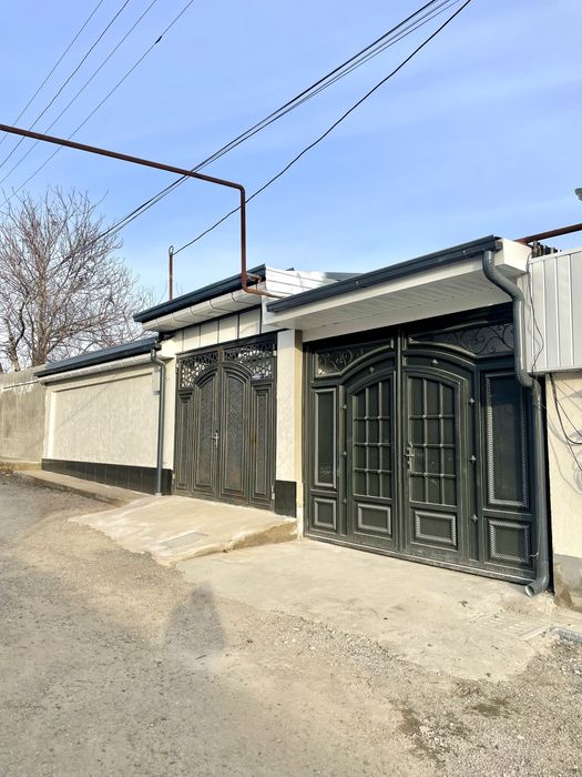 Yengi qurilgan xovli sotiladi Pobeda maxallasi da 3,4 sotix 6 ta xona