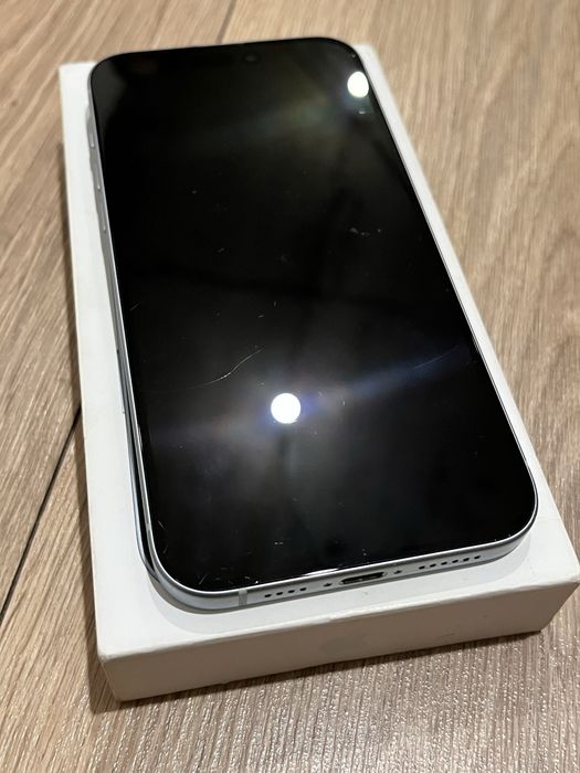 Продам Iphone 15 + 128