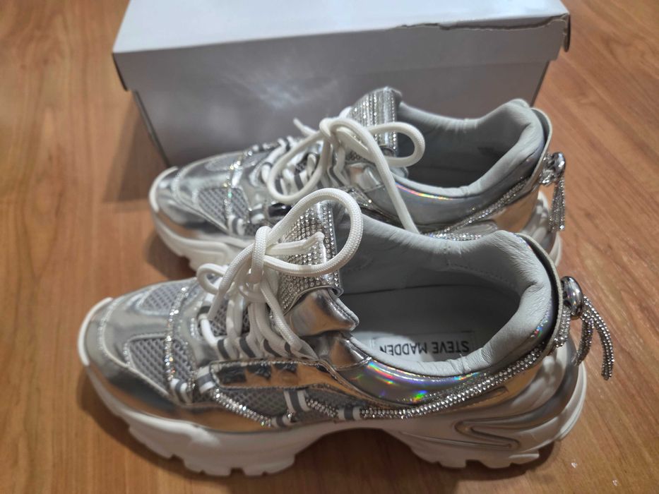 Сникърси Steve Madden