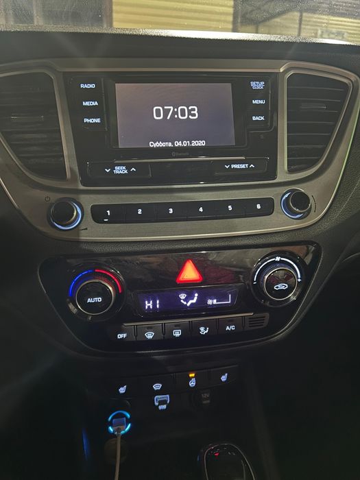 Хюндай акцент продаю