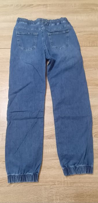 Сини момчешки джинси