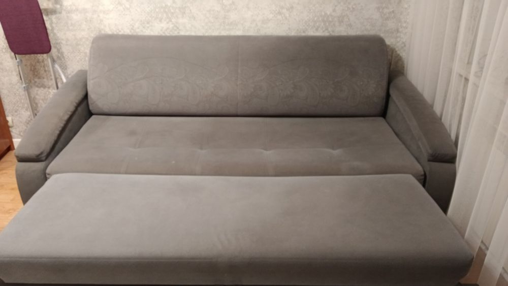 Продам диван в хорошем состоянии