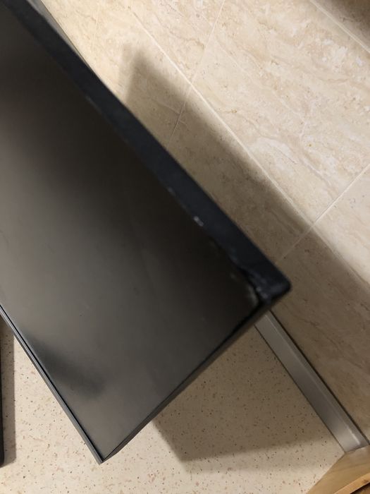 Монитор самунг разбитый