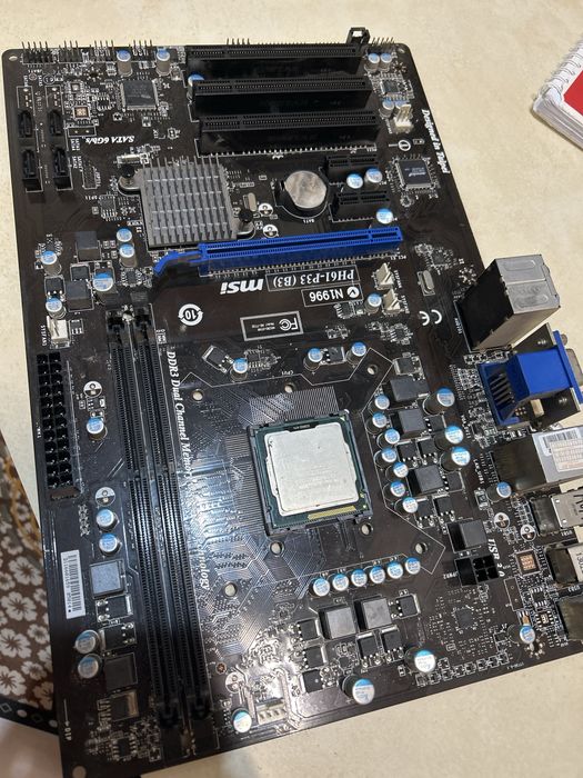 Продам материнскую плату