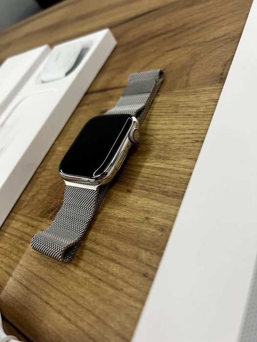 Apple Watch Series 9 45mm Stainless Steel Silver GPS+Cellular