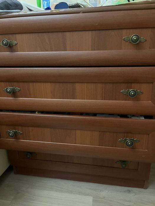 Комод б/у - 8000т