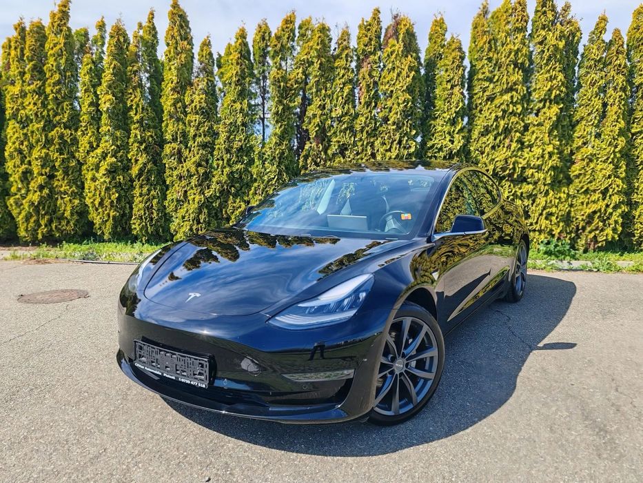 Tesla Model 3 Tesla Model 3 Ling Range 75 kwh -Automatic - 351 hp