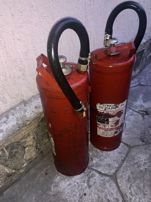 Extinctor stingator vechi romanesc de colectie vintage retro